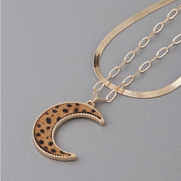 #93 Crescent Moon Necklace - Picture 2 of 3